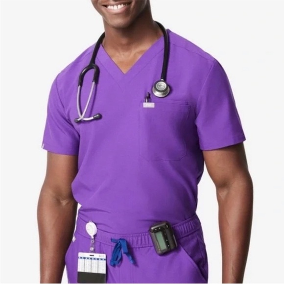 FIGS Leon Mens Scrub Top S digital grape color like new condition - Picture 1 of 7